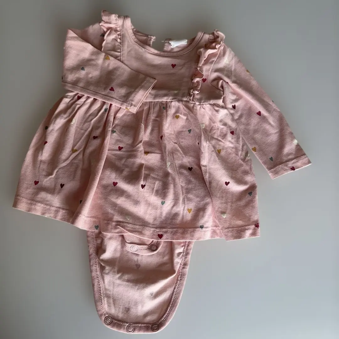 H&M♡心形圖案連身衣 2-4個月♡ 的縮圖
