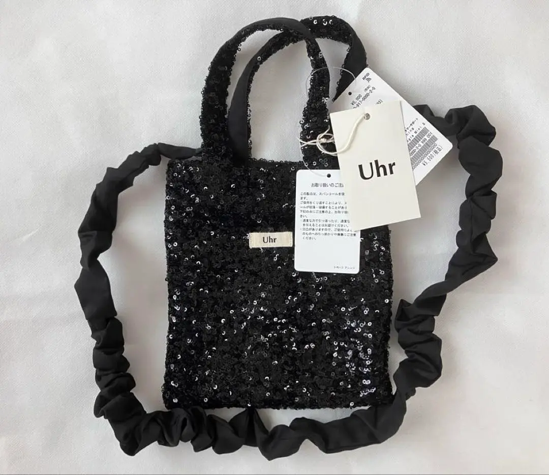 Uhr スパンコール ミニショルダーバッグ Uhr スパンコール ミニショルダーバッグ ブラック - メルカリ