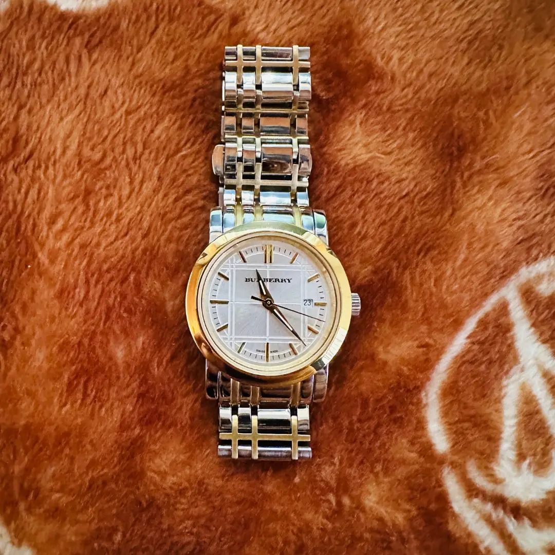 バーバリー 腕時計　動作未確認 BURBERRY - Burberry腕時計 動作未確認の通販 by ひかり