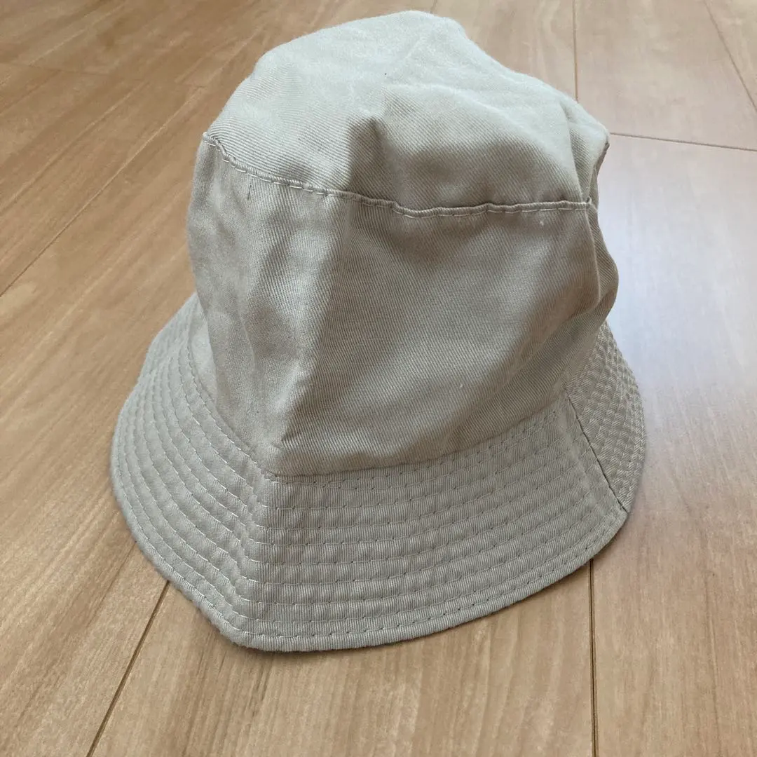 Thumbnail of Women's hats