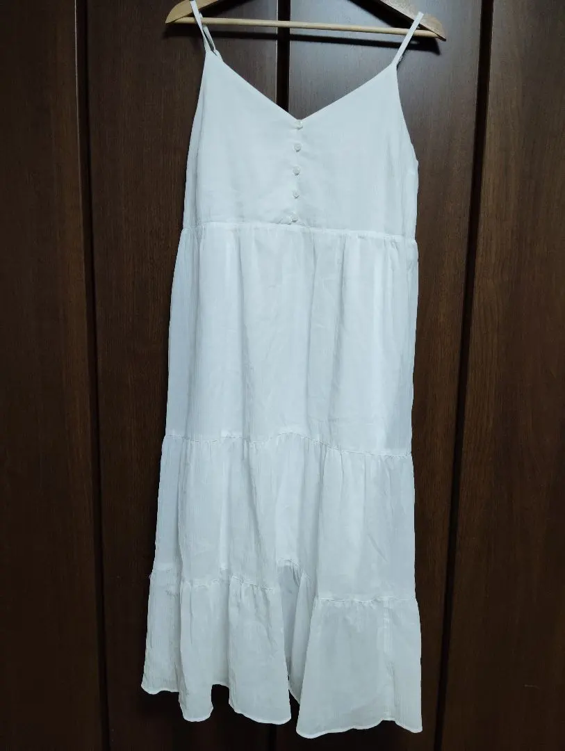 白色無袖多層次連衣裙 的縮圖