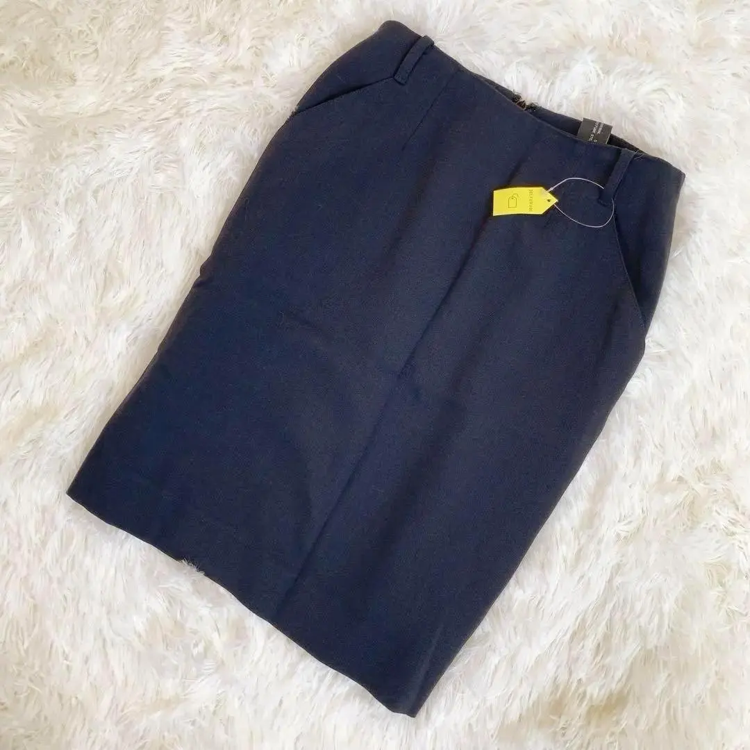 【全新附標籤】DKNY 緊身裙 膝下長度 藏青色 辦公室 通勤 的縮圖