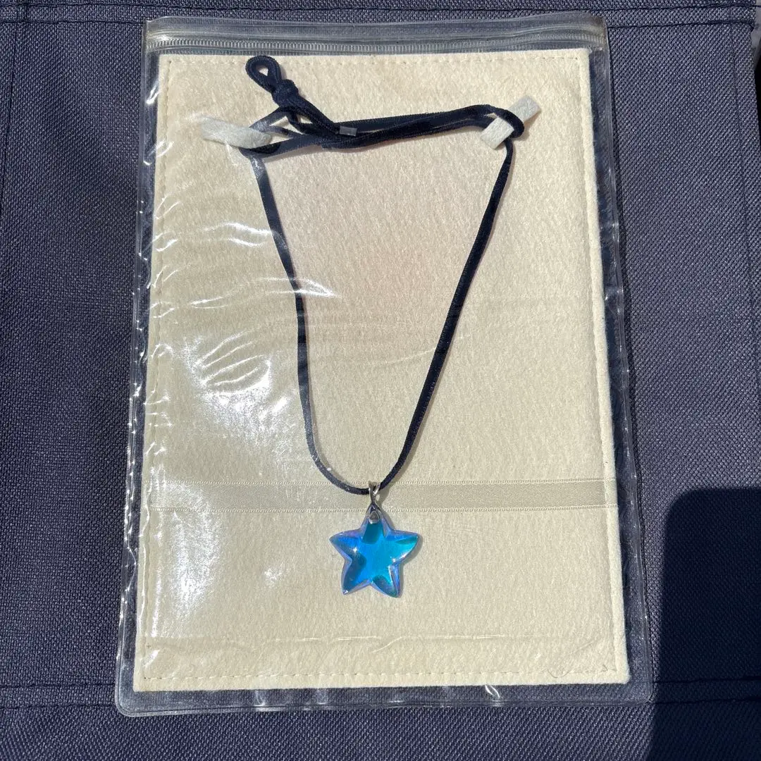 Itami様用正規BaccaratバカラスターレットクリスタルｘK18ネックレス バカラ Baccarat クリスタルネックレス フラワーモチーフ ワイン