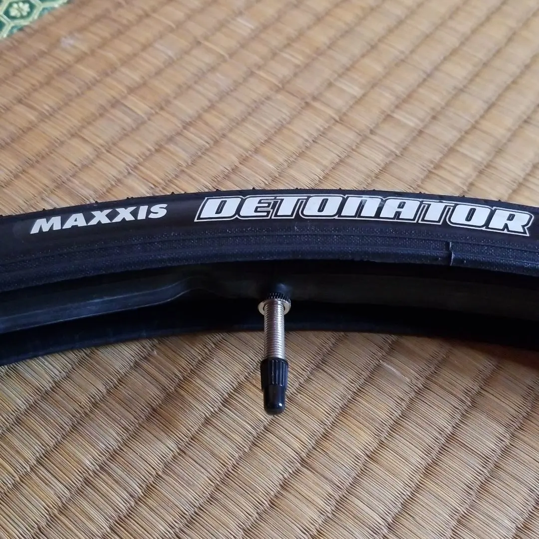 タイヤMAXXISDETONATOR700x25C チューブDURO セット