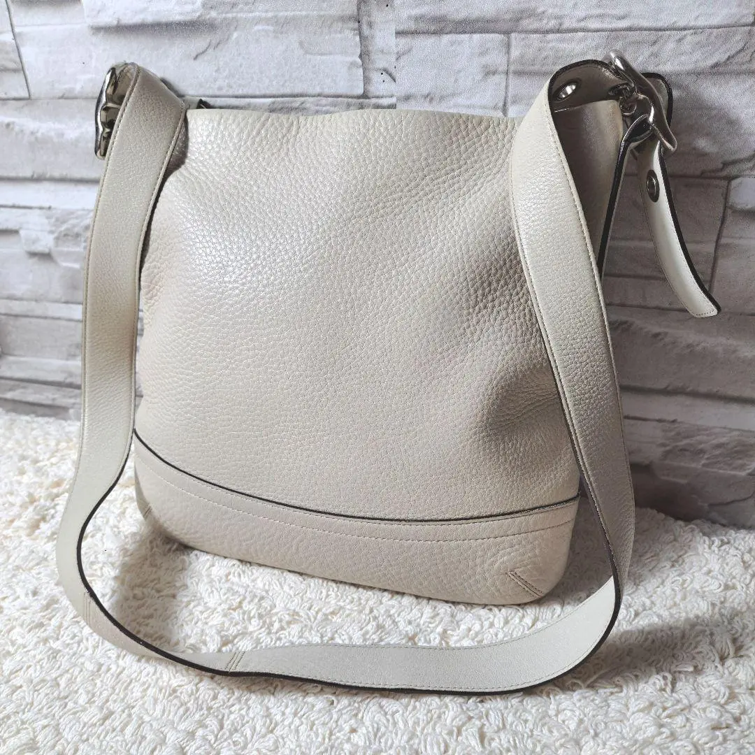 Thumbnail of 【Excellent Condition】COACH Leather Shoulder Bag Crossbody Sacoche Ivory