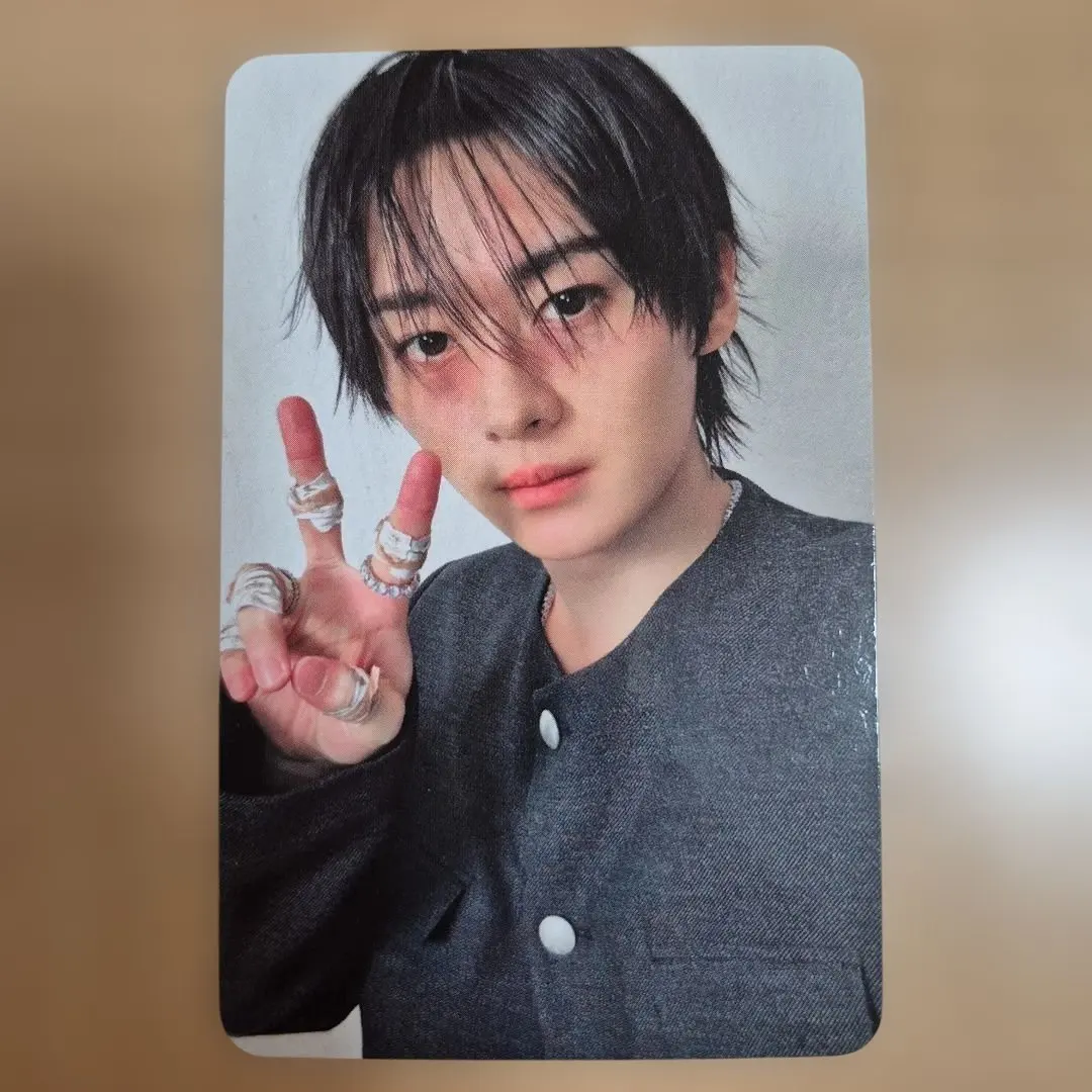 Thumbnail of Stray Kids "KARMA" Trading Card (Lee Know)