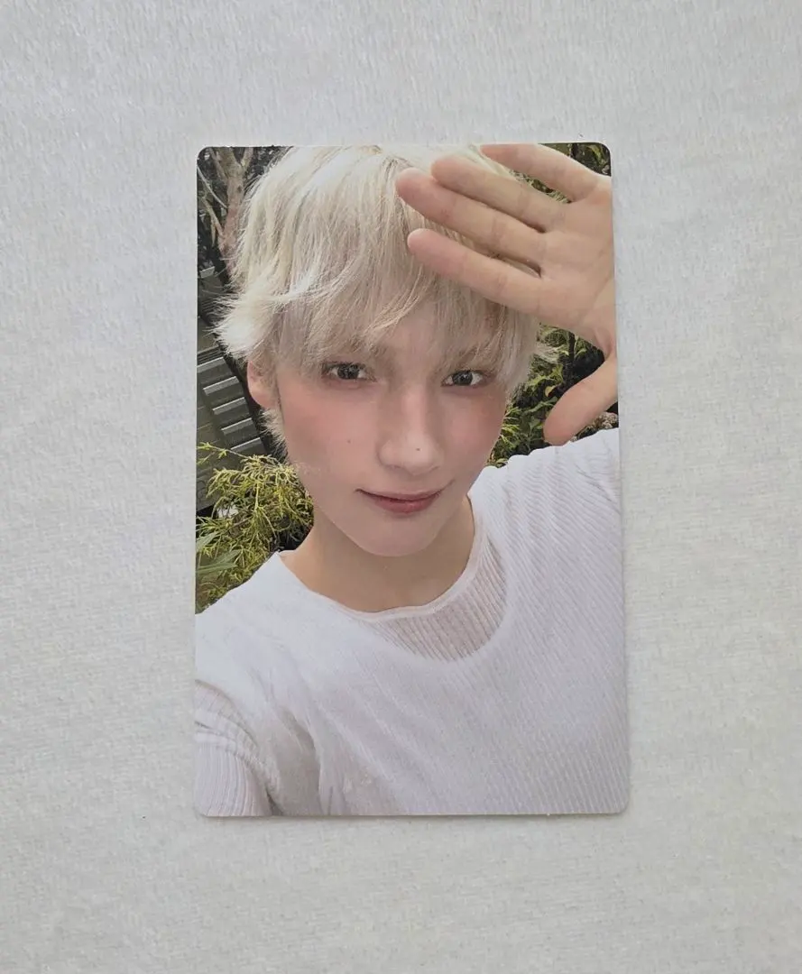 Thumbnail of TXT Photocard Huening Kai Starkissed