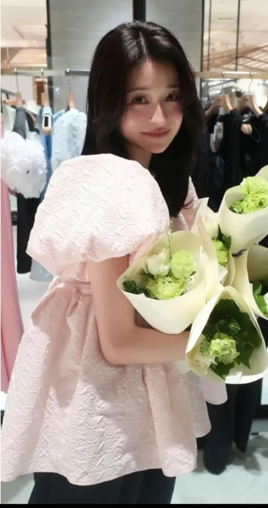 完売品　新品未使用タグ付き Bibiy. EMILY PUFF TOP ブラウス bibiy EMILY PUFF TOP - メルカリ