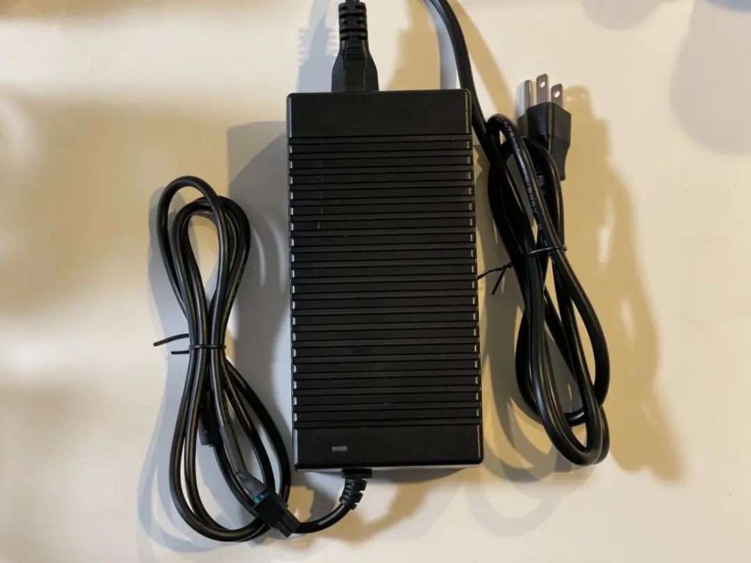 【QR2】FANATEC CSL DD＋8Nm電源アダプター QR2】FANATEC CSL DD＋8Nm電源アダプター