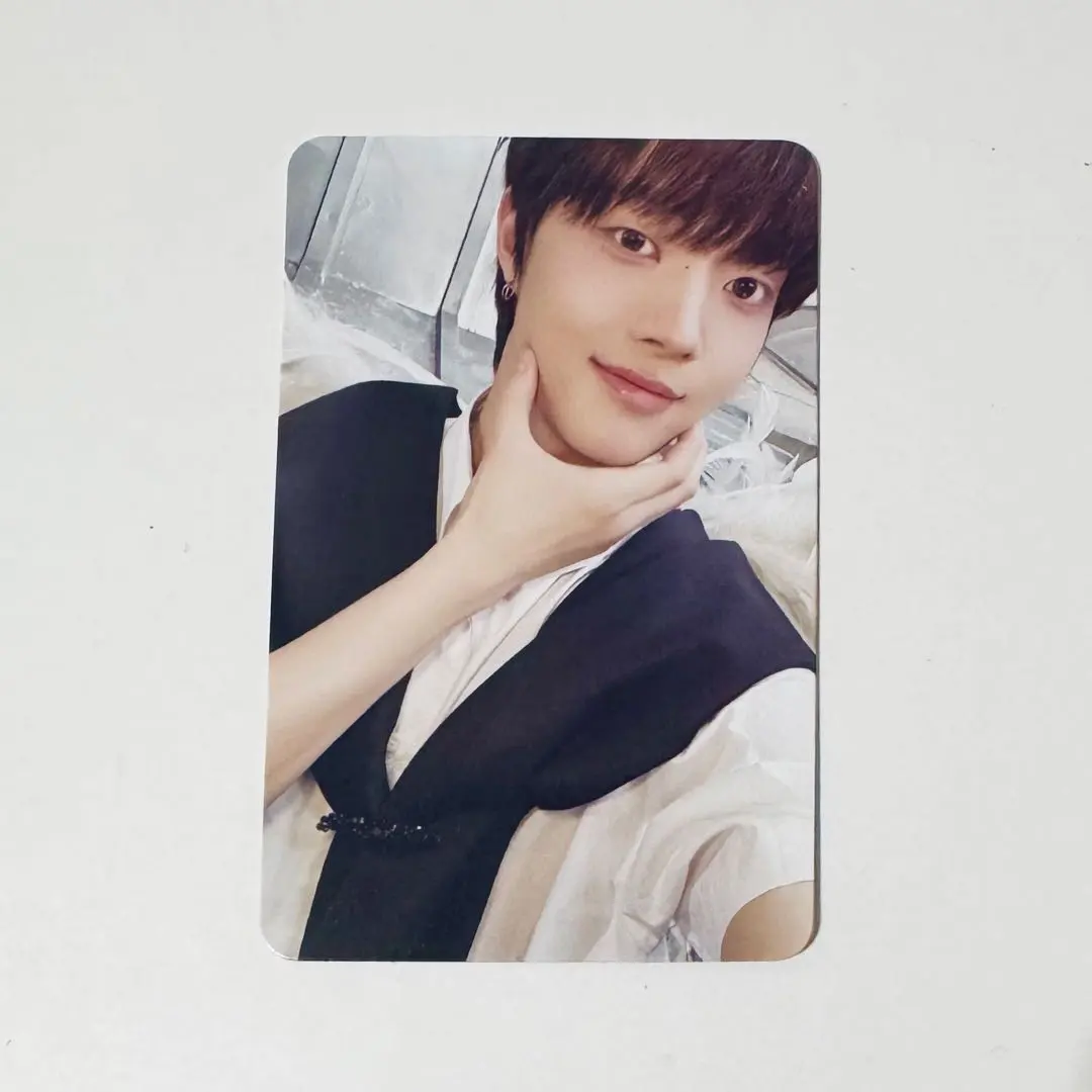 Thumbnail of Wiz*One (WIZ*ONE) photocard