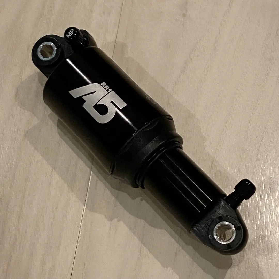 MATE BIKE リアサス 黒 650lbs 125mm ダンパー調整可 PECFBZIY