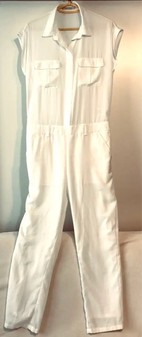 Thumbnail of Recommended for fans of Antica and ZARA! A silky white shirt all-in-one!