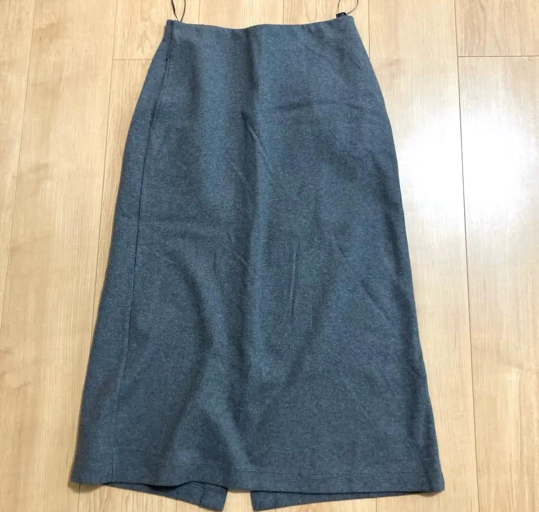 Thumbnail of Uniqlo skirt