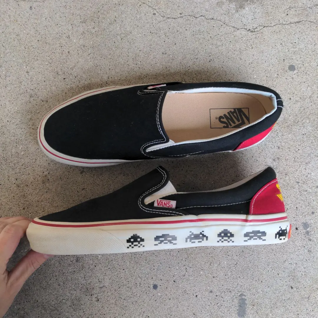 2025年最新】インベーダー vansの人気アイテム - メルカリ