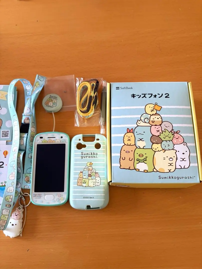 すみっコぐらし キッズフォン 本体 + ストラップ 電池パック新品 SoftBank SELECTION 【 新品 】キッズフォン3 / キッズフォン3