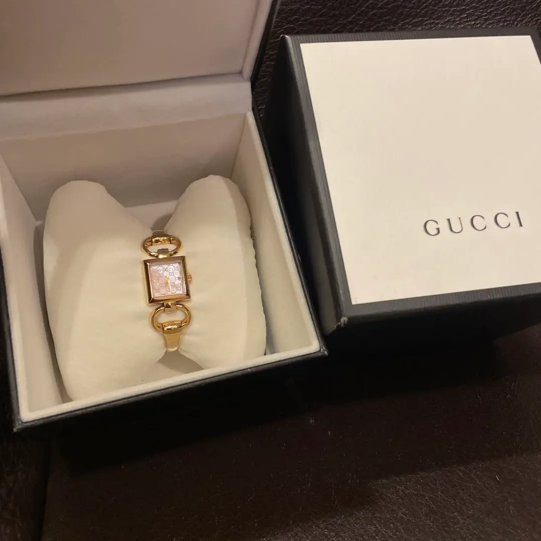 2025年最新】グッチ GUCCI トルナヴォーニ クオーツ レディース