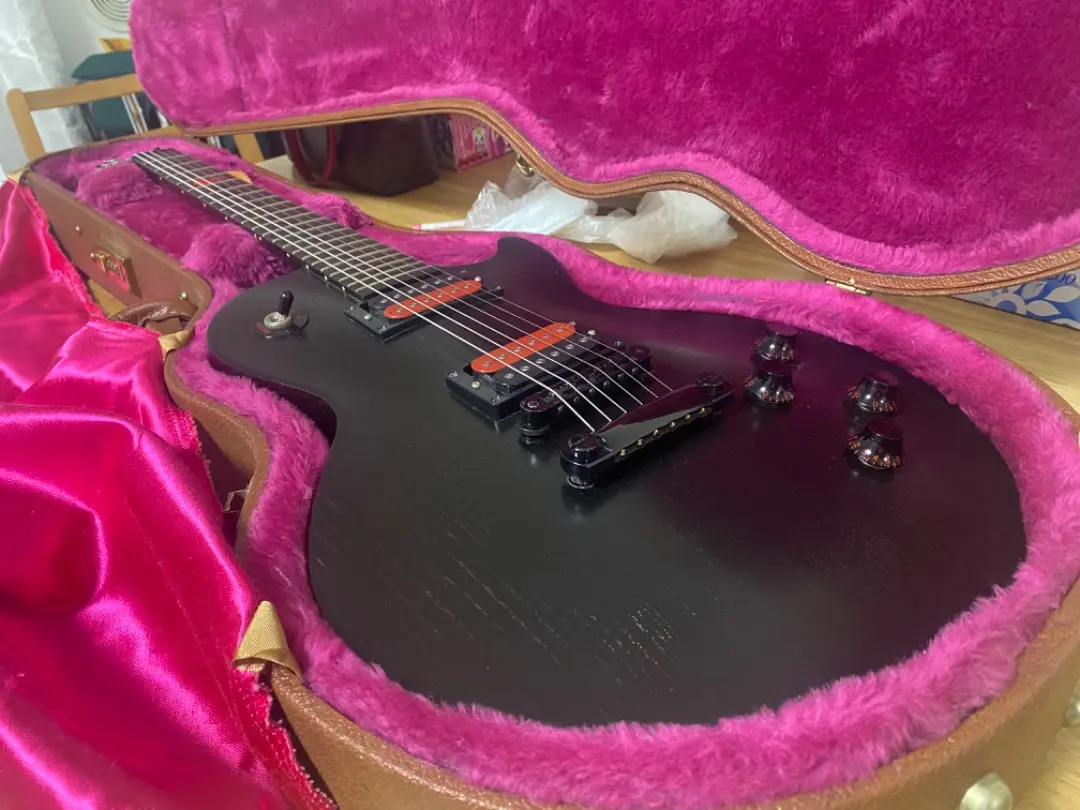 Gibson Les Paul Voodoo レア 2002 Gibson Les Paul Voodoo | Guitar Chimp