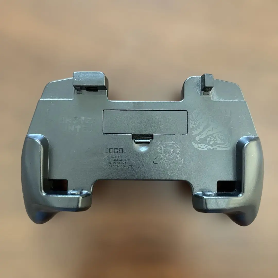 ニンテンドー 任天堂　3DS MHXX 拡張スライドパッド付き ☆美品☆ NINTENDO ニンテンドー 3DS 拡張スライドパッド付