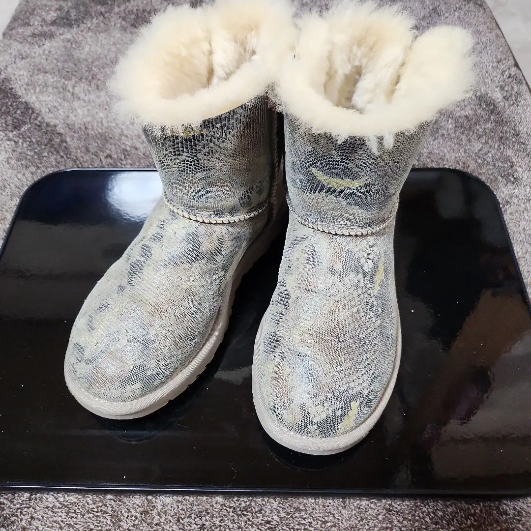 UGG kids ブーツ　迷彩柄　未使用品 2025年最新】UGG ブーツ 迷彩の人気アイテム - メルカリ