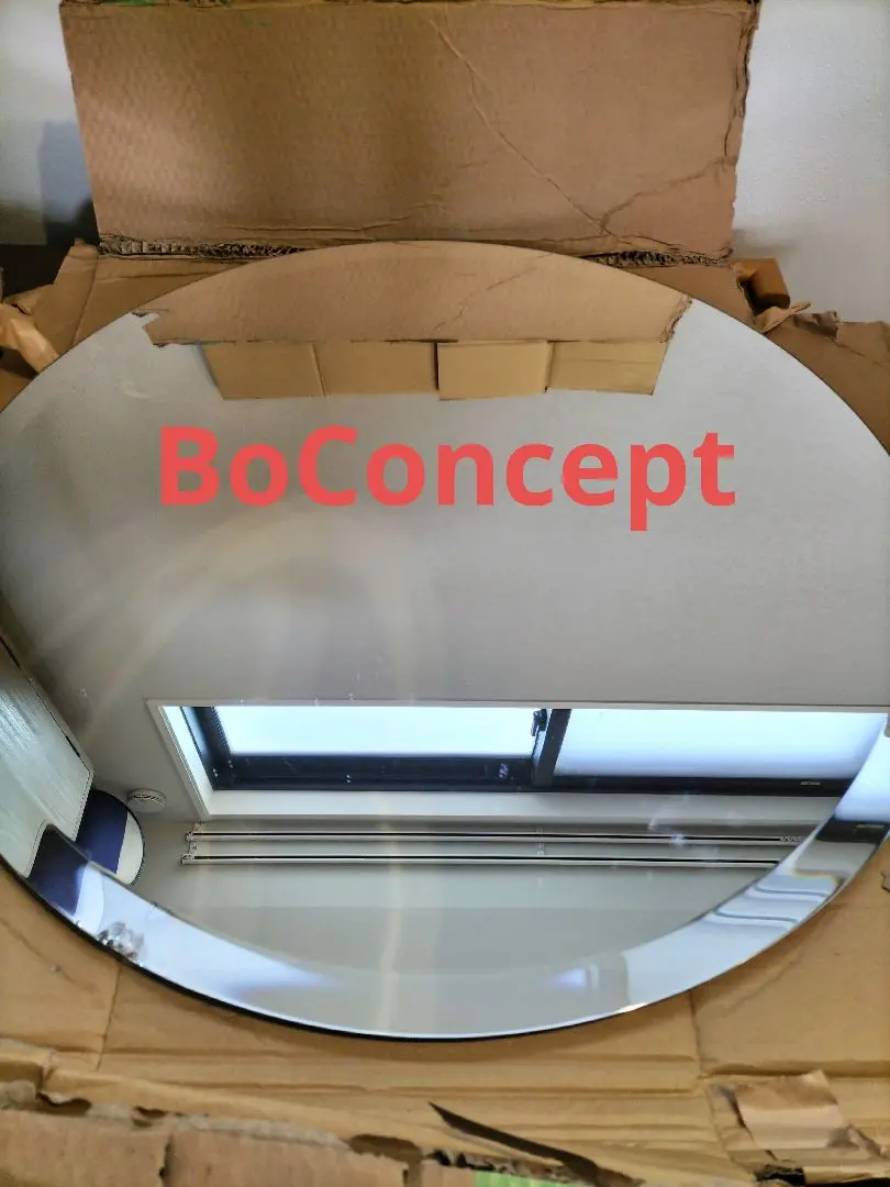 BoConcept ミラーテーブル　Canbatch デザイナーミラー | インテリアをグレードアップ | ボーコンセプト