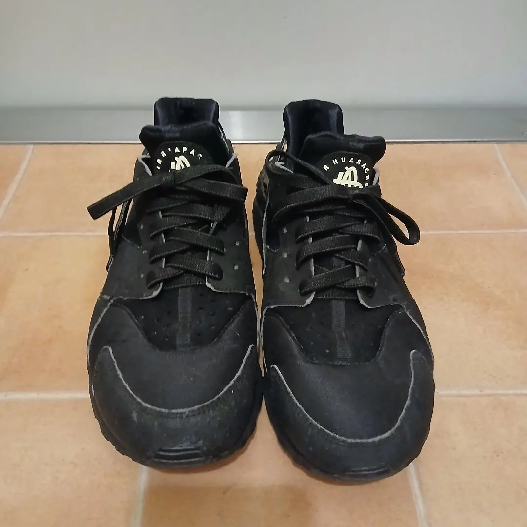 美品【NIKE】エアハラチ　トリプルブラック Nike Air Huarache 