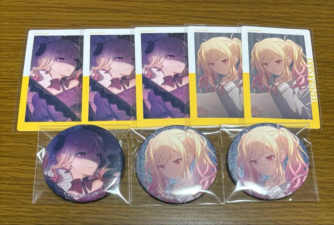 Thumbnail of Project Sekai Glitter Can Badges Epica Saki Tenma Set (includes both before and after training images)