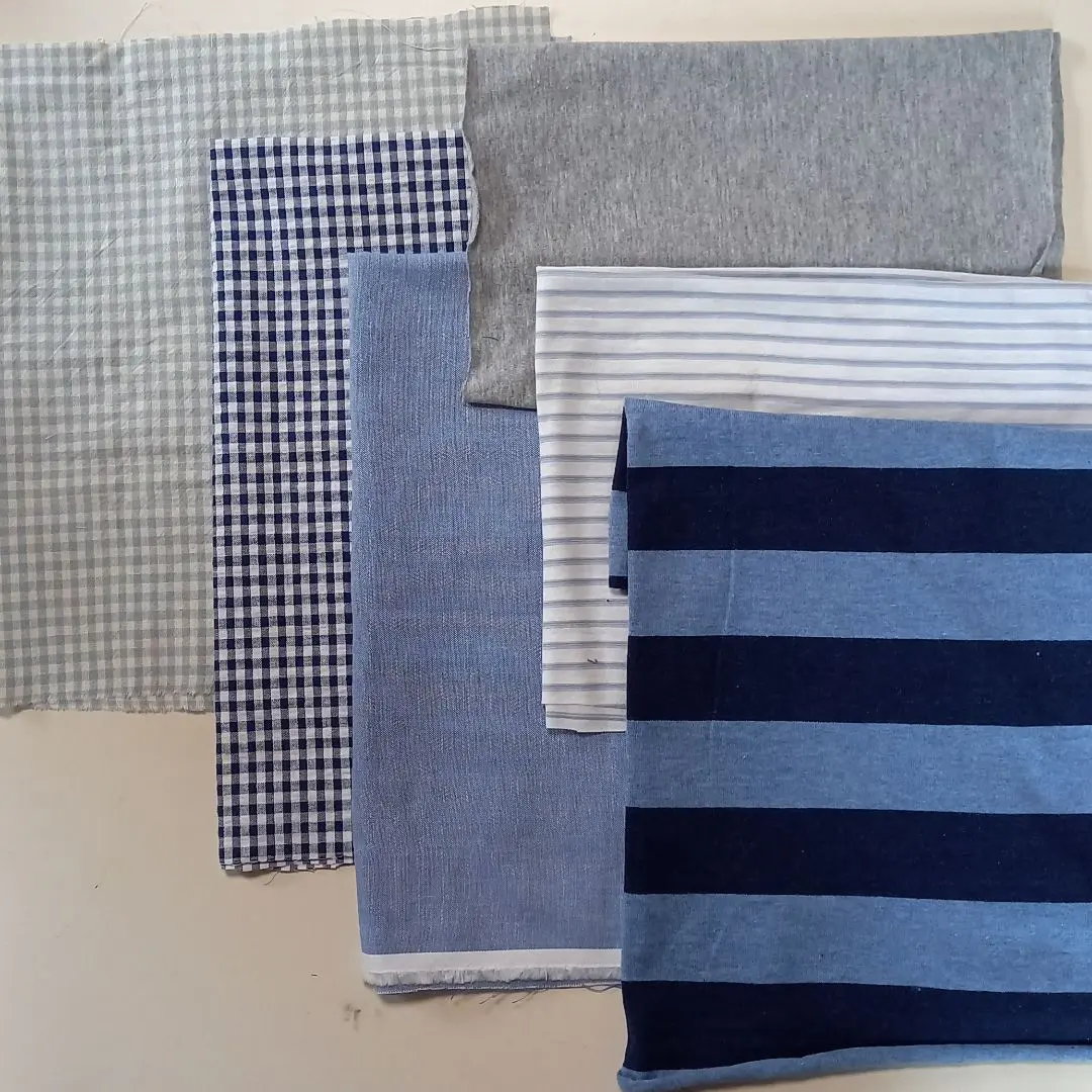 Thumbnail of Fabric scraps, set of 6