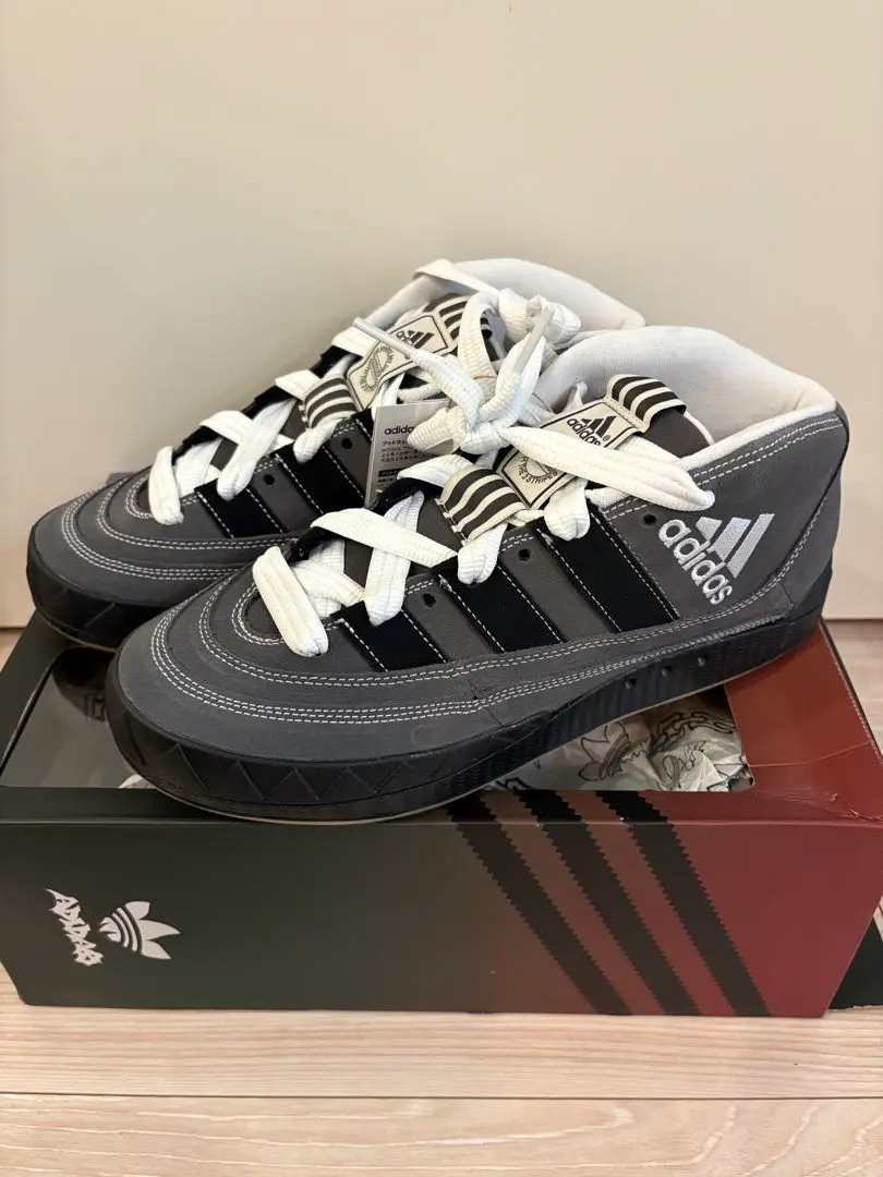 最新アディダスメンズオリジナルADIDAS ADIMATIC MID YNUK SHOES adidas（アディダス）の「adidas ADIMATIC MID YNuK
