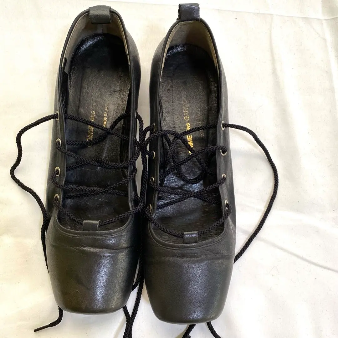 COMME des GARCONS エナメル フラットシューズ 6445 COMME des GARCONS エナメル フラットシューズ 6445