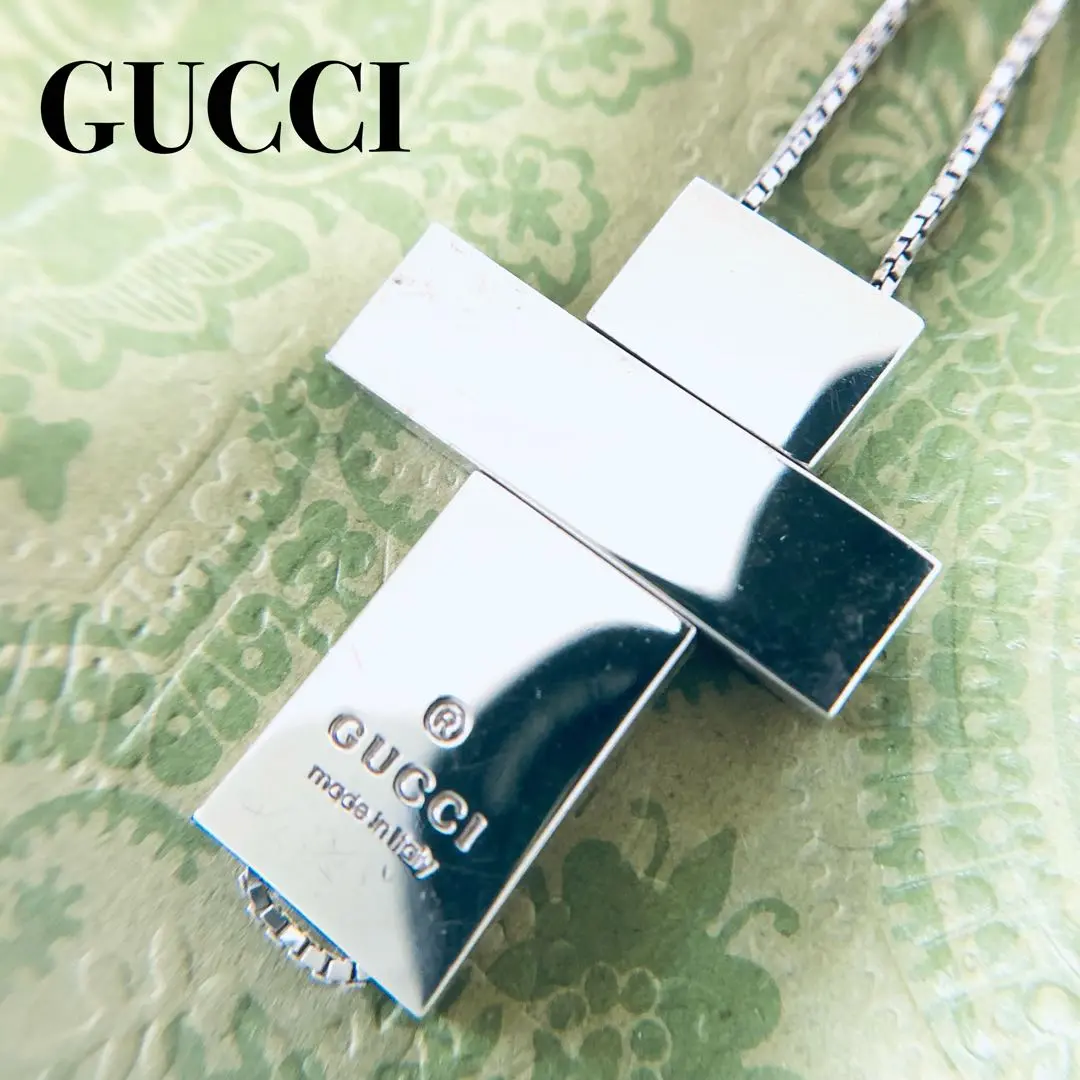 GUCCI グッチ セパレート クロス ネックレス K18WG ホワイト