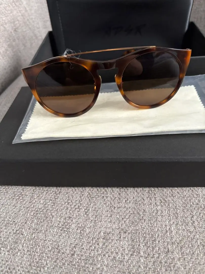 【美品】Supreme・シュプリーム・サングラス・ベッコウ・62◻︎15 135 美品】Supreme・シュプリーム・サングラス・ベッコウ・62◻︎15 135