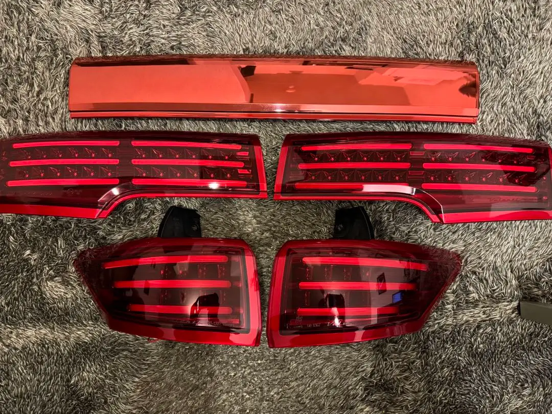 E51エルグランド アッパーテール 純正加工品10連○テール スモークカバー付き さとるっち工房 ワンオフ LEDアッパーテール のパーツレビュー