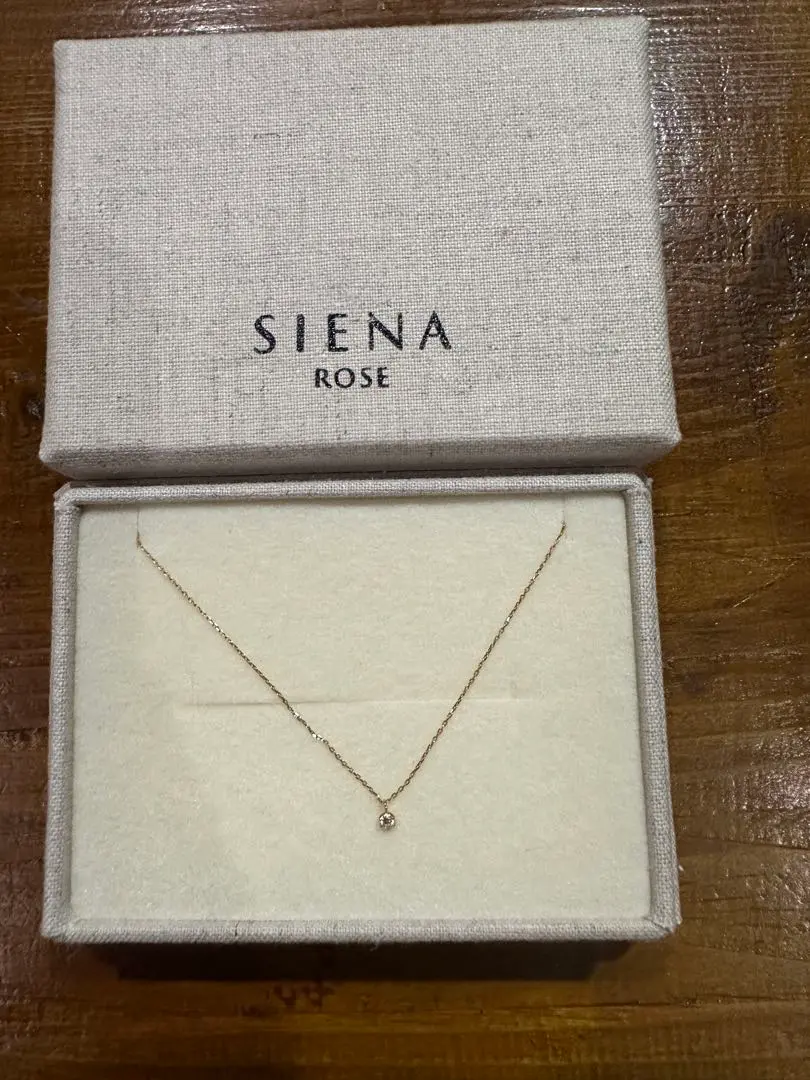 ほぼ未使用【SIENA ROSE 】K18YG 0.2ctダイヤモンドネックレス ほぼ未使用【SIENA ROSE 】K18YG 0.2ctダイヤモンドネックレス