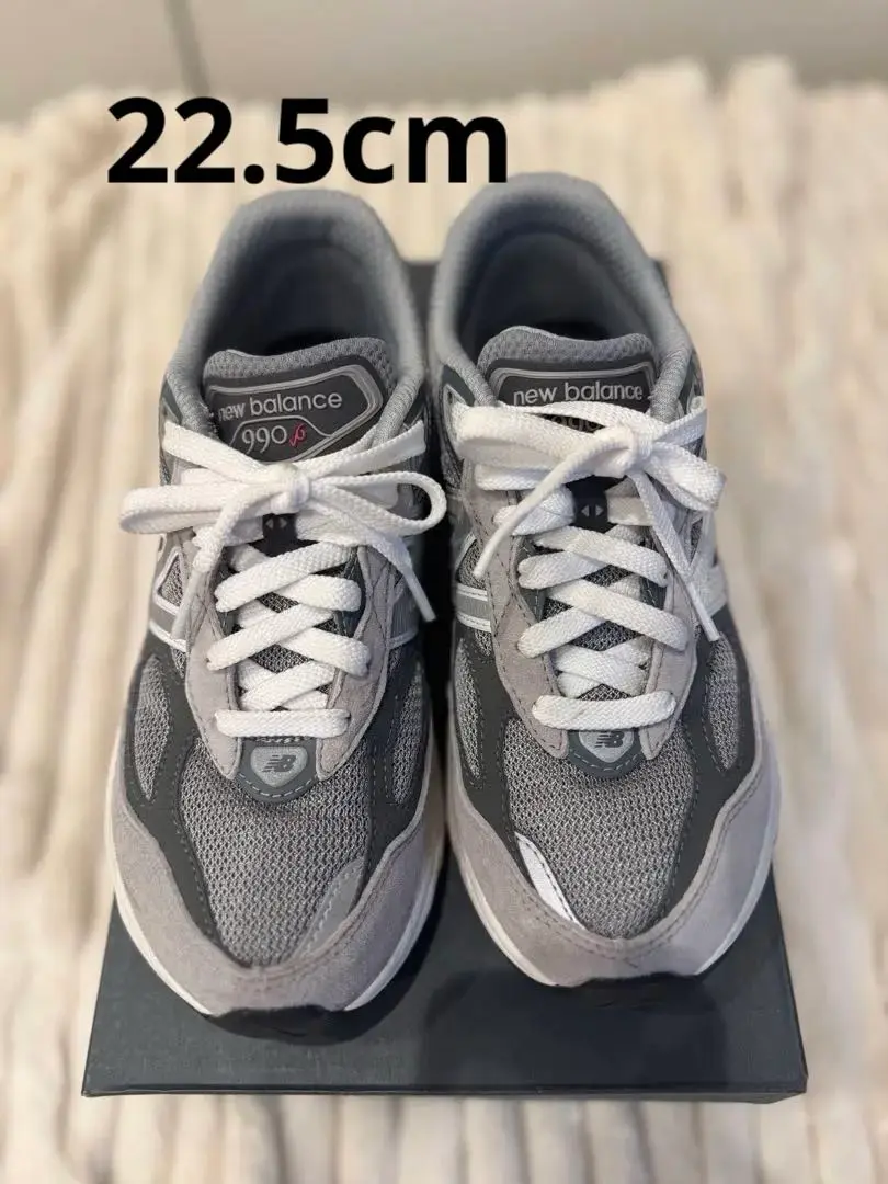【美品】ニューバランス 990 V6 キッズ 15cm Amazon.com | New Balance 990v6 Sneaker, Black/Black Metallic