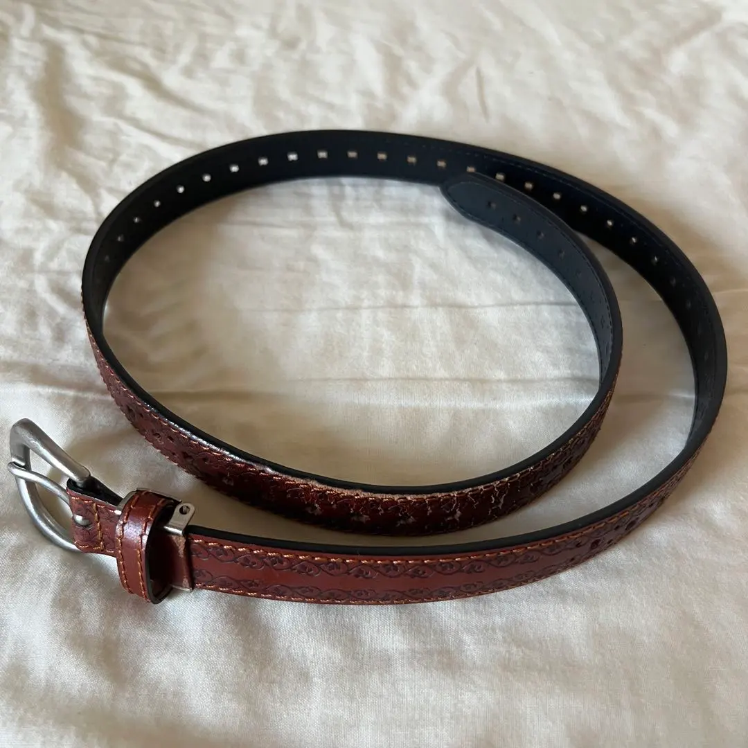 Thumbnail of Belt, patterned