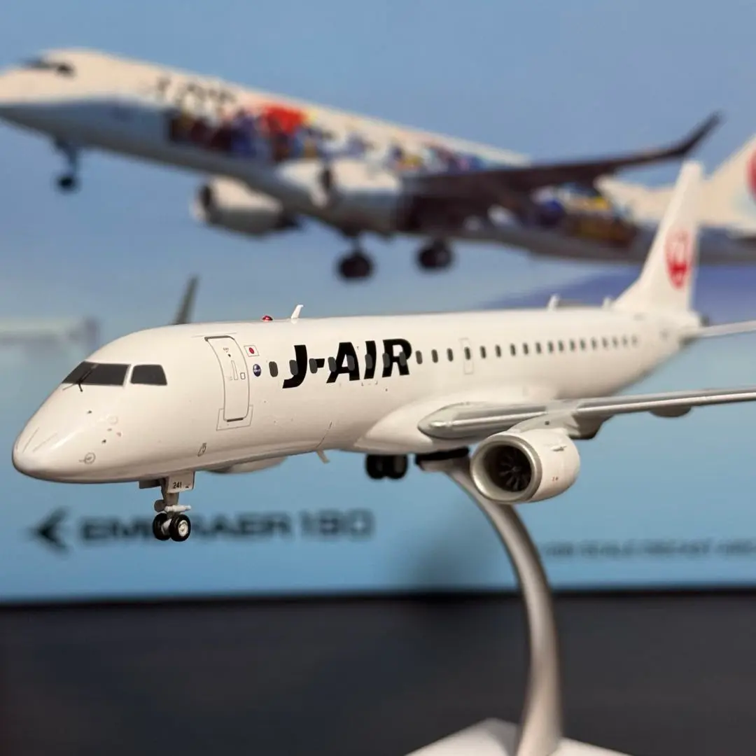 EMBRAER 190 エンブラエル 1/100 ミニチュア プラモデル 模型 J-AIR ENBRAER 190 1/100 エンブラエル モデルプレーン - メルカリ