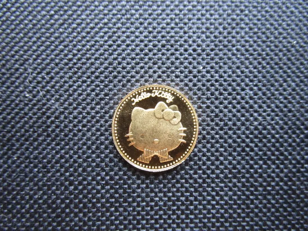 24金製　ハローキティ　1/10オンス(3.1グラム)　純金メダル② 24金製ハローキティ1/10オンス(3.1グラム)純金メダル②