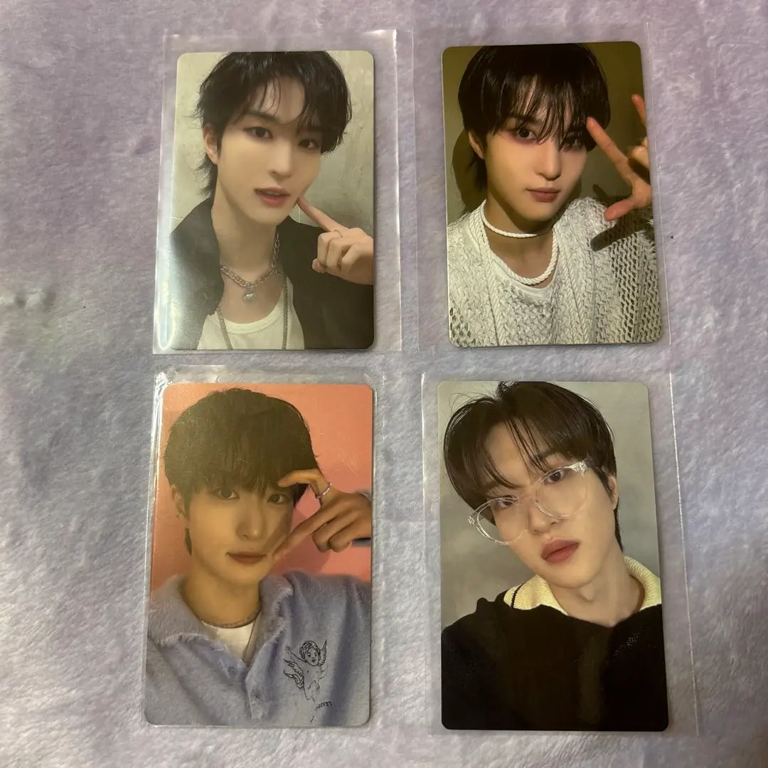 Thumbnail of FANTASY BOYS Kim Wooseok trading card set