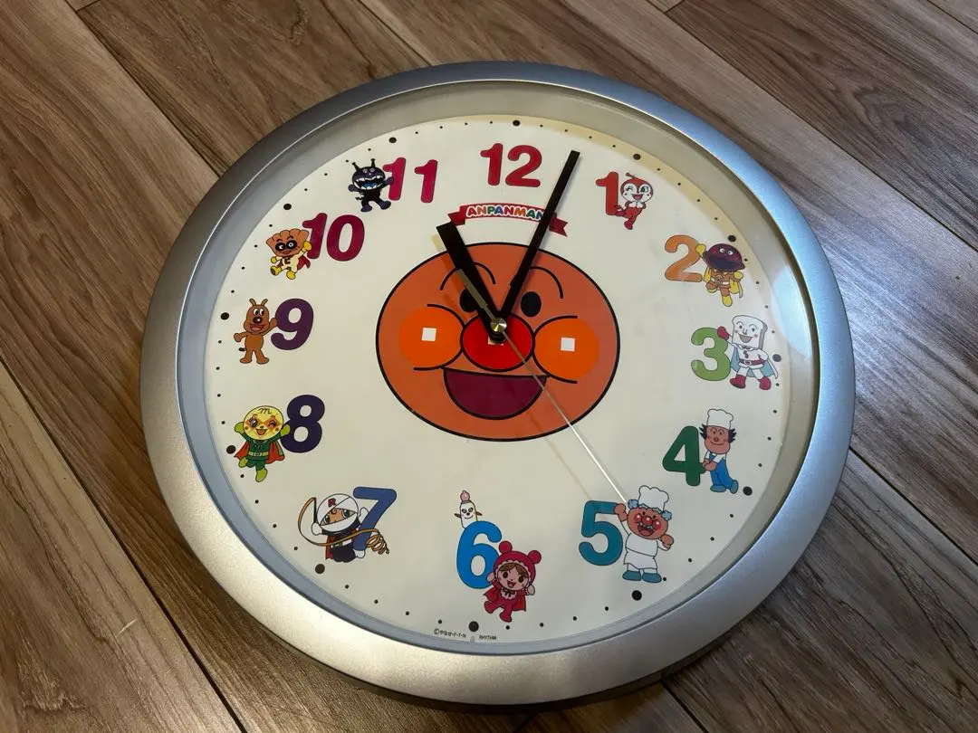 [非売品]アンパンマン 壁掛け時計 約25cm Amazon.co.jp: アンパンマン.. 壁掛け時計 掛時計 モダン