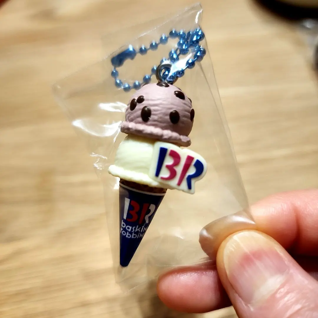 31冰淇淋  附吉祥物軟糖2 的縮圖