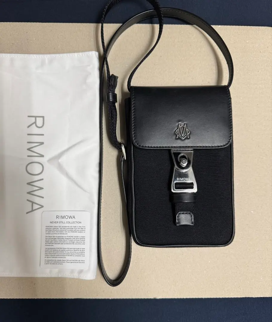 リモワRIMOWA ショルダーバッグ リモワRIMOWAショルダーバッグ黒