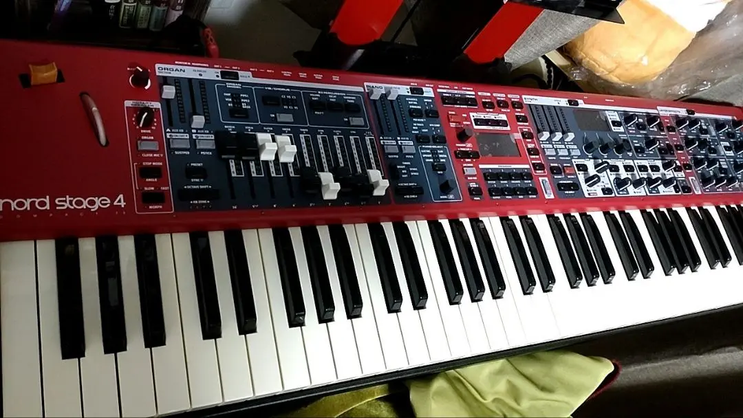 Nord STAGE 4 compact 本体のみ