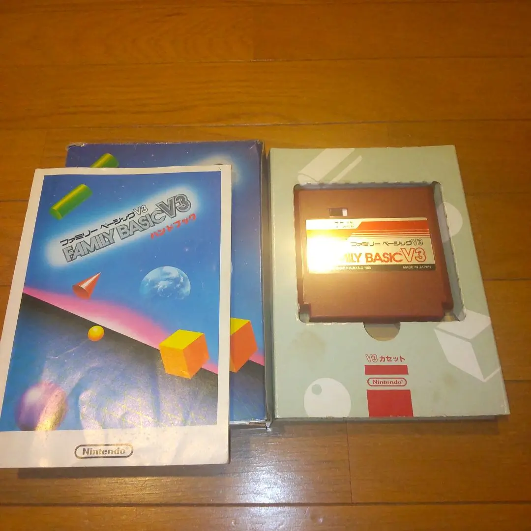 ファミリーベーシック V3 箱付き ファミリーコンピュータ『ファミリーベーシックV3』 | BEEP