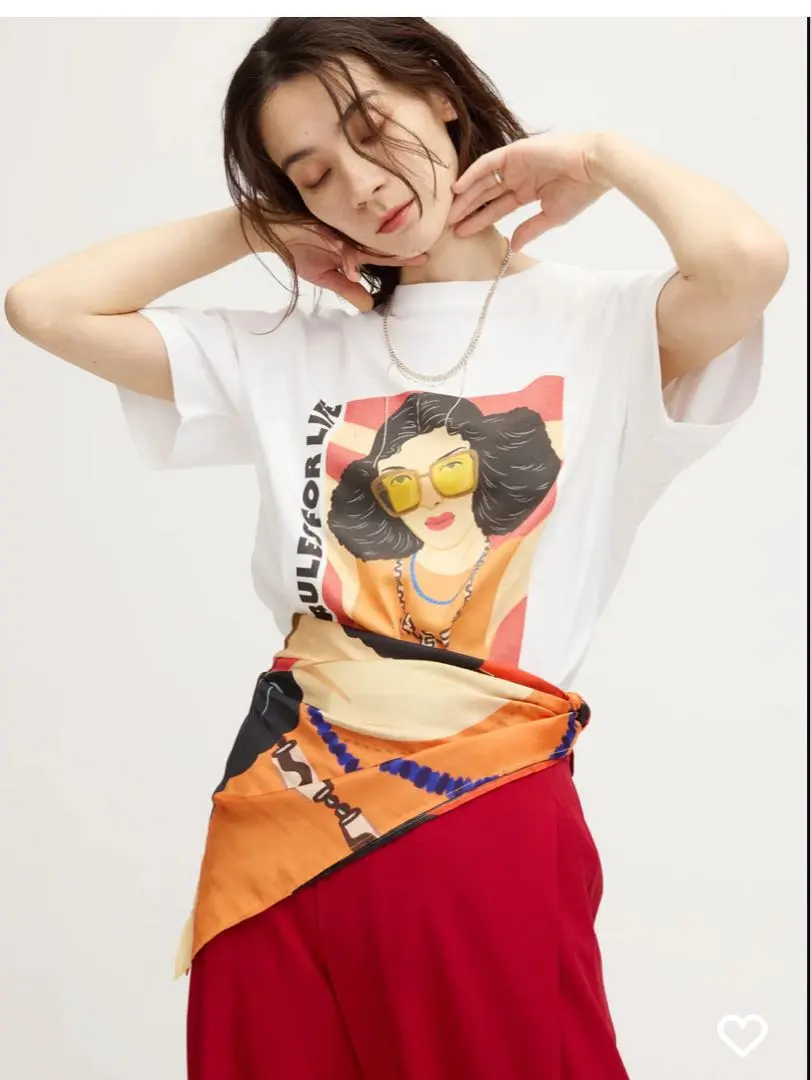 Ameri VINTAGEビキニTシャツ アメリ スカーフ Ameri VINTAGE（Tシャツ(半袖/袖なし)）のフリマアイテム一覧