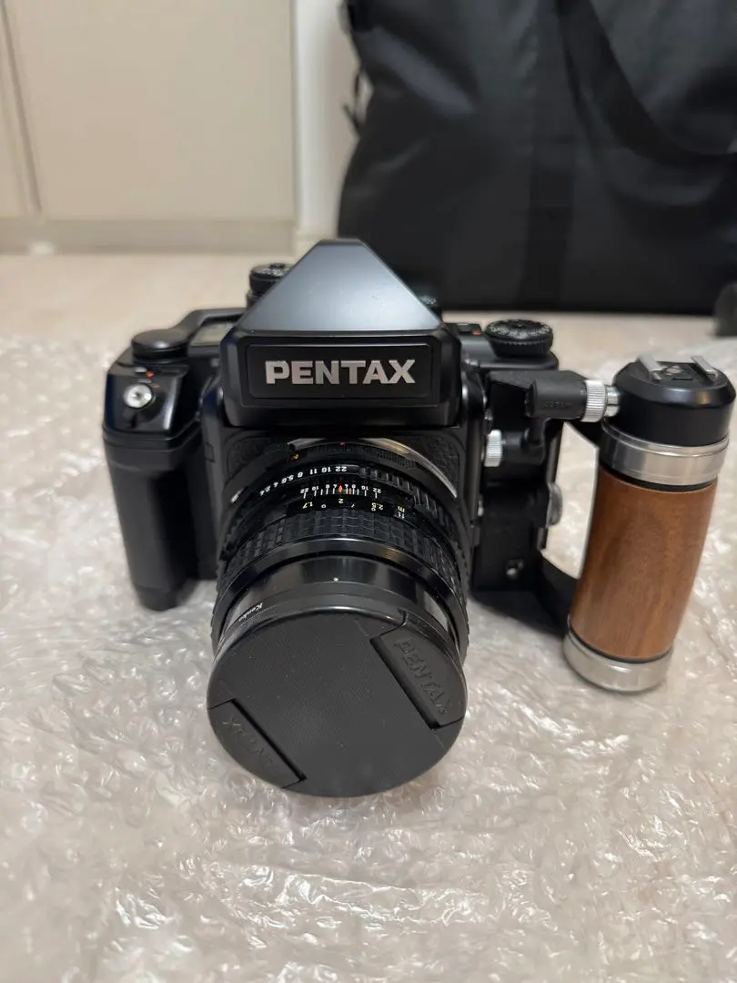 ★新品級・完動品★ PENTAX 67 II AE 木製グリップ レンズ 取説付 2025年最新】pentax67Ⅱの人気アイテム - メルカリ
