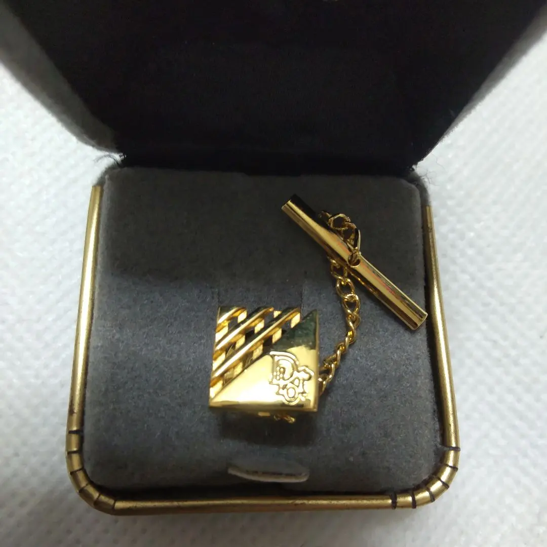 Thumbnail of Christian Dior pin brooch