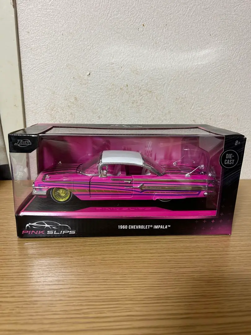 ピンクスリップ 1960 シボレー インパラ ローライダー