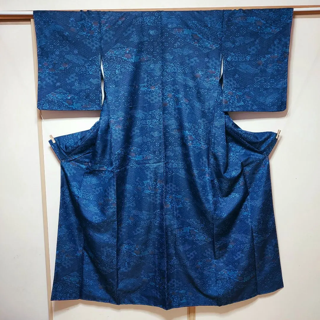Thumbnail of Unused Komon Kimono, lined, wide collar, with basting threads,裄65cm, length 159.5cm