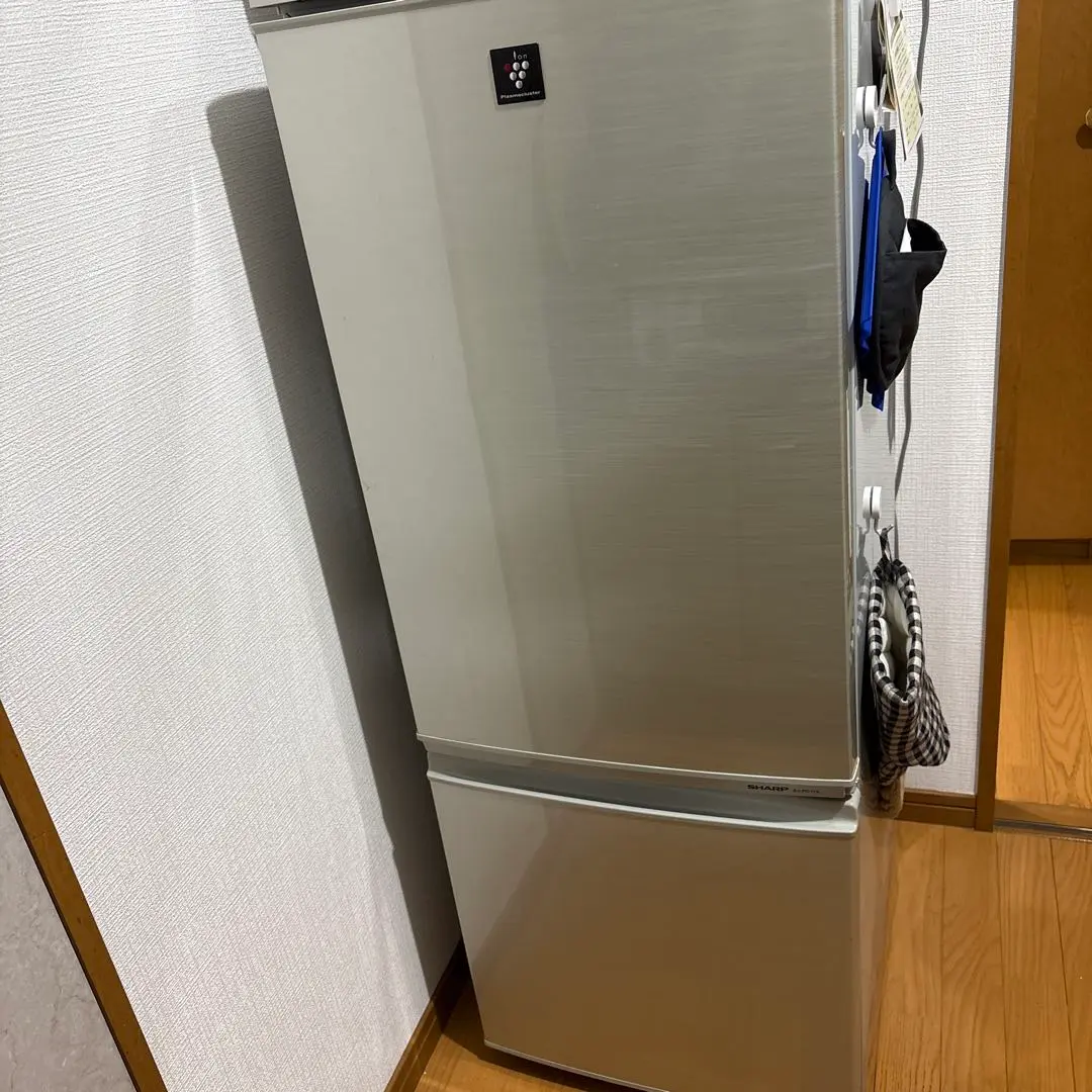 【杉村】SHARP ノンフロン冷蔵庫 SJ-PD17X-N Amazon.co.jp: シャープ 167L 2ドア冷蔵庫（ゴールド系）SHARP