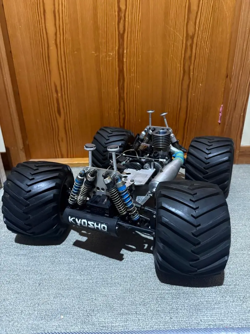 USA1ニトロクラッシャー 京商 ラジコン ガソリンエンジン ニトロクラッシャー USA-1 4WD
